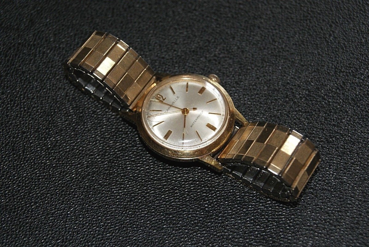 Montre Homme Vintage Caravelle By Bulova - Mécanique, Boîtier Or Acier, Cadran Ivoire
