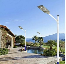 Lampione Stradale a LED 180W con Telecomando e con Pannello Solare IP66