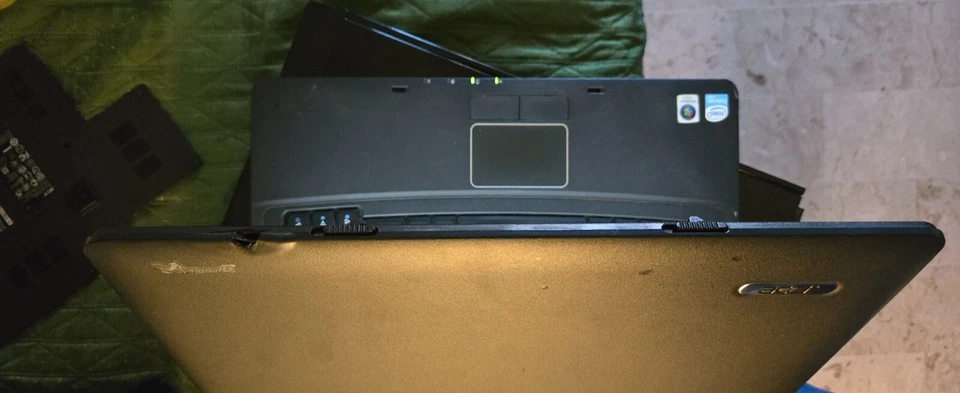 Acer Extensa 5230E Intel Core Notebook Laptop - RICAMBI LEGGI DESCRIZIONE - - Immagine 2 di 4