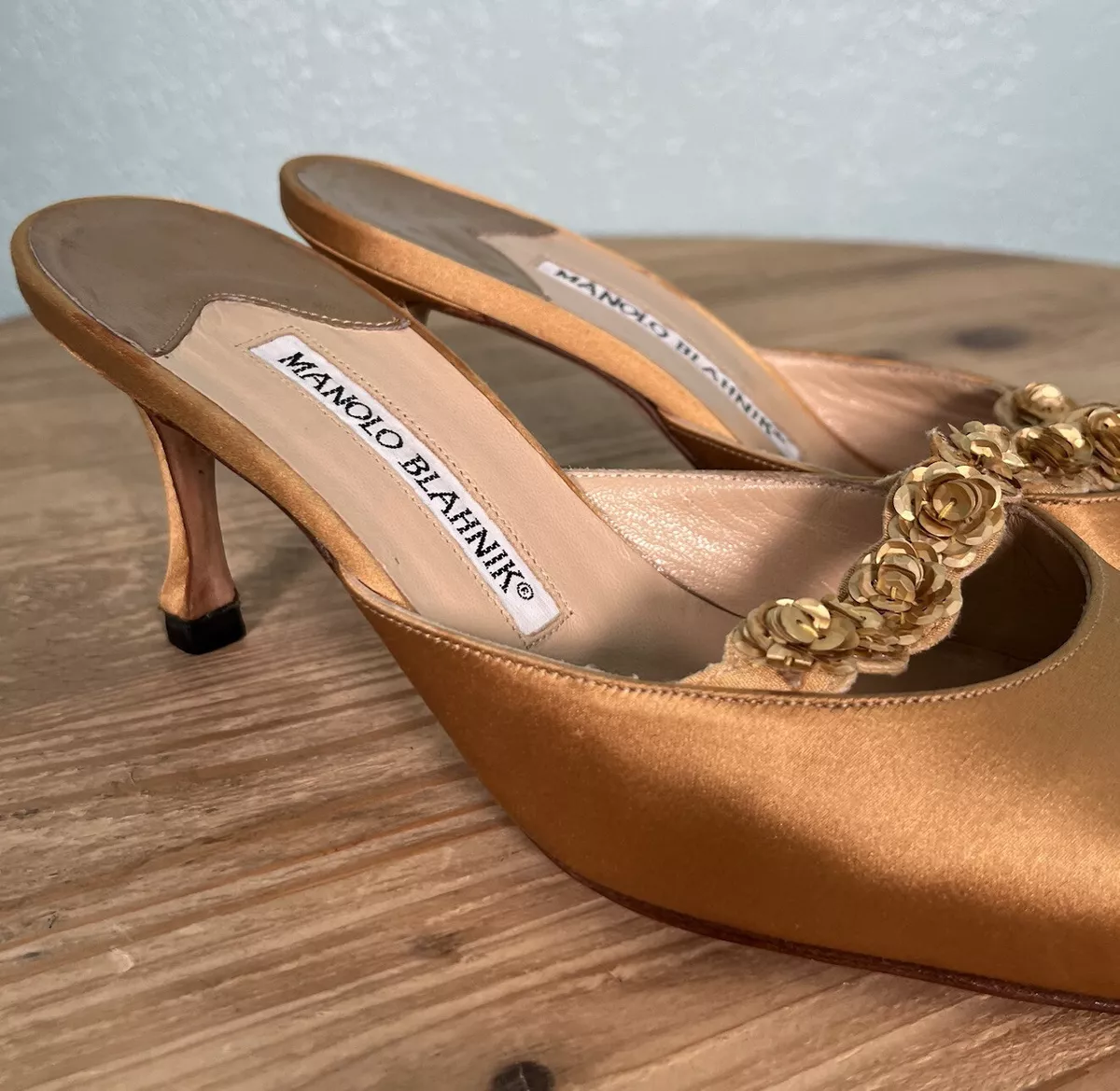 MANOLO BLAHNIK Gold Micro Floral Slides Mules Kitten Heels Made in Italy EUR 35