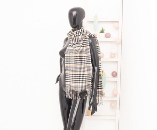 Johnstons of Elgin Scarf Wool Cashmere Checked Tartan Mens Shawl Fringes Winter - Picture 9 of 9