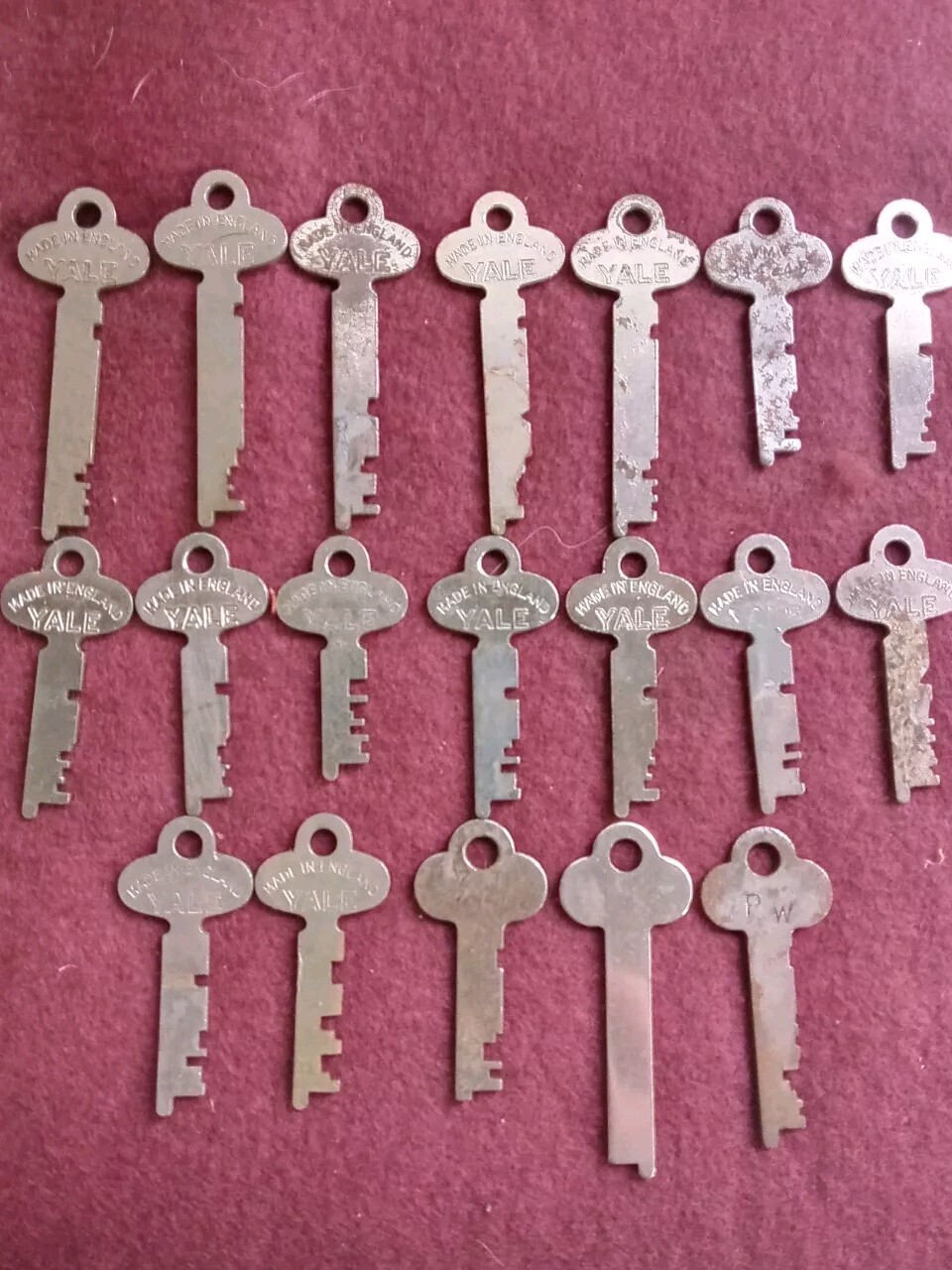 Job lot 19 Yale Locker keys eBay