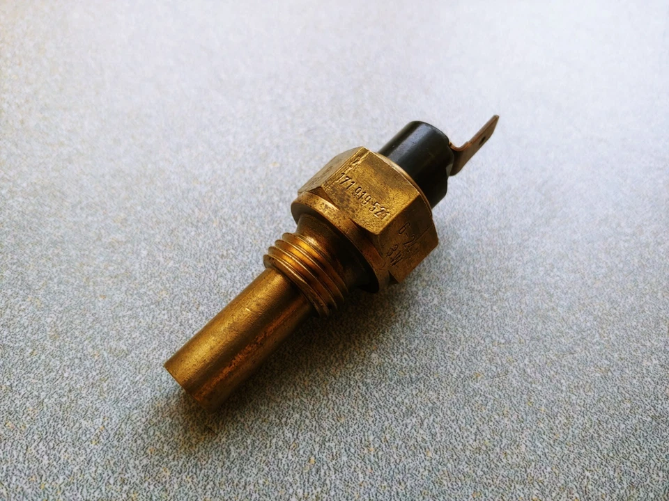 VERY NICE USED ORIGINAL VW SCIROCCO RABBIT TEMPERATURE SENDING UNIT 4/76 - Image 3 of 4