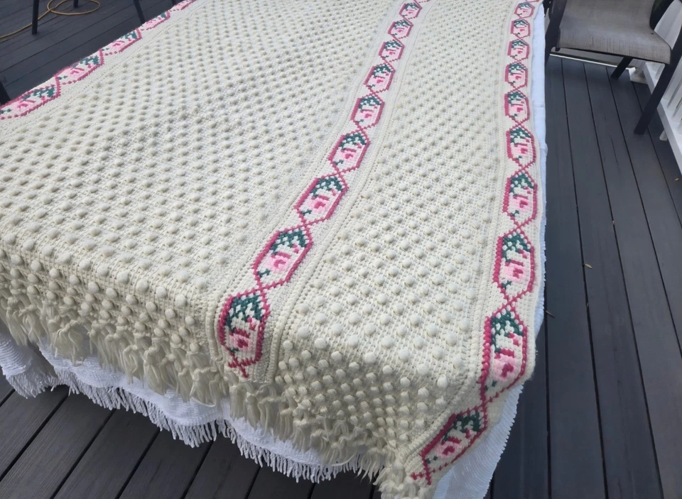 大号 68 英寸× 58 英寸复古花卉格子针织毯 — 第 2/4 张图片