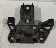 Support moteur Mazda 1200