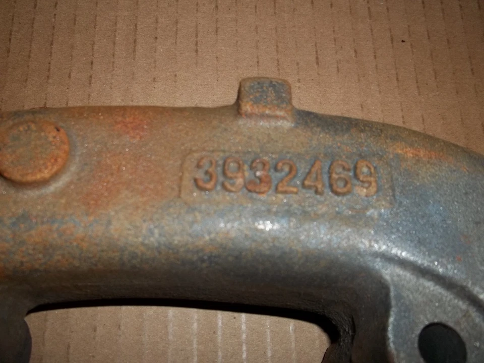 Colector de escape izquierdo camioneta Chevy C10 Suburban GMC C15/C1500 67-72 NUEVO DE STOCK con tapones Foto 4 de 4