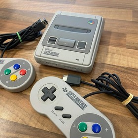 Nintendo Classic Mini CLV-301 Super NES with 2x Controllers