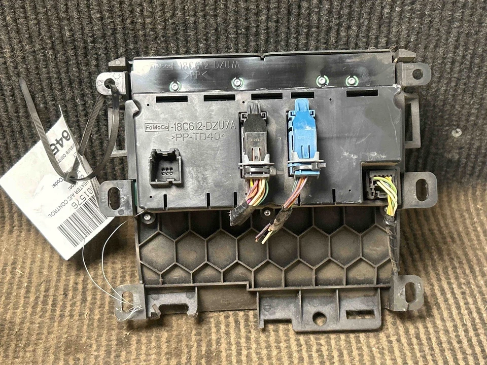 Fits 2009 Lincoln MKS Heater A/c Control OEM:18C612DZU7A Foto 2 de 4