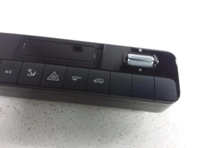 Controlador de temperatura semiautomático delantero Mercedes-Benz Sprinter 2500 2023 OEM Foto 4 de 4