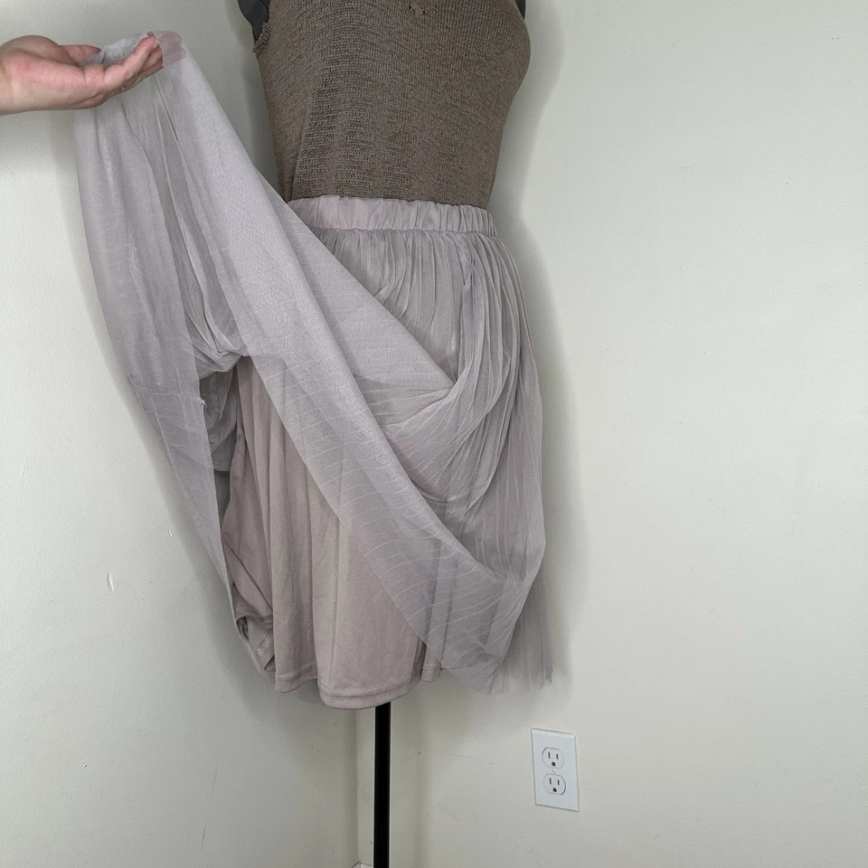 Saia Feminina Rue+ 24W 3XL 39" 24L Plus Rosa Midi Linha A Flare Renda Elástica - Imagem 4 de 4