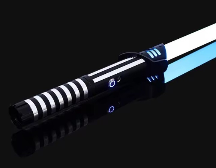 Darksaber Sabre Laser Réaliste pour Résoudre le Manque d'Immersion Cosplay
