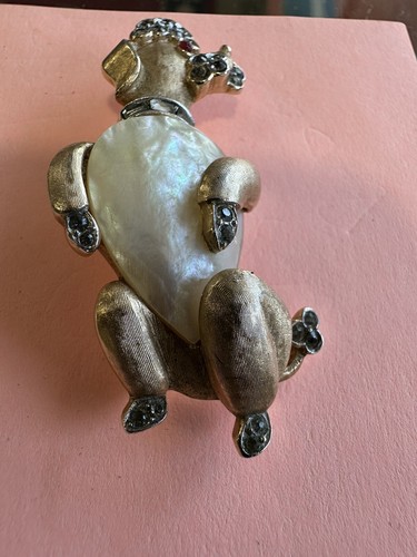 Vtg Signed CROWN TRIFARI Phillipe Faux Pearl & Rhinestone Poodle DOG Pin Brooch - Picture 2 of 6