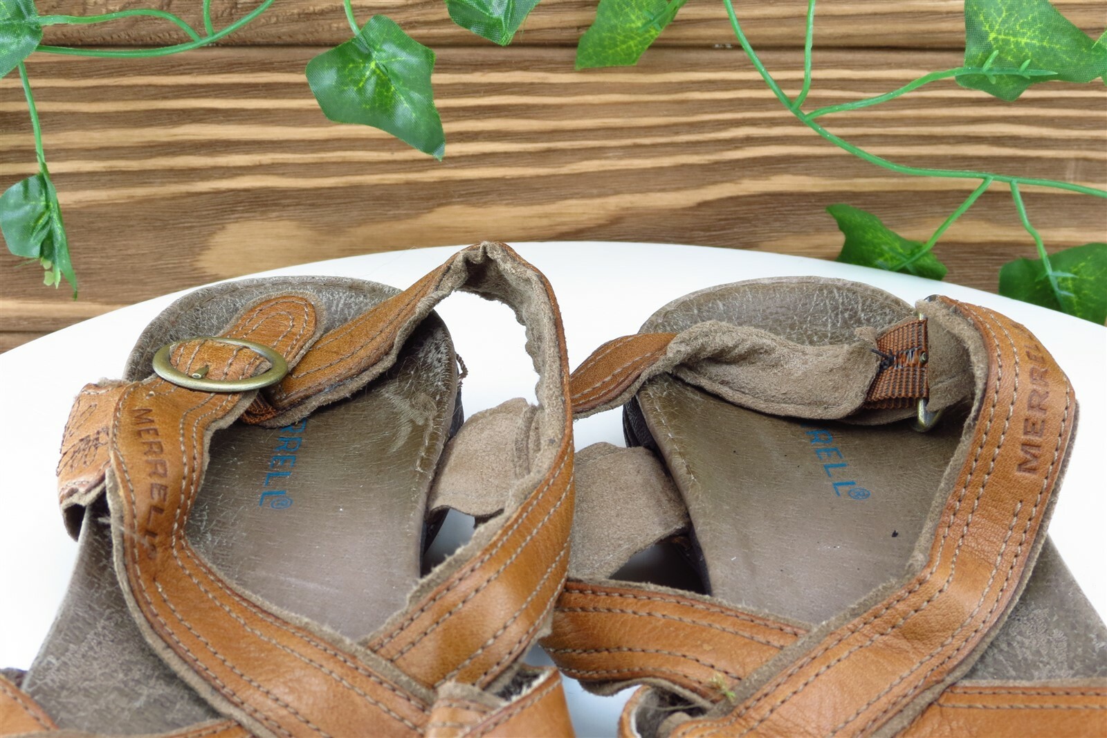 Sandali donna Merrell taglia 8 M marroni con cinturino in pelle fagotto