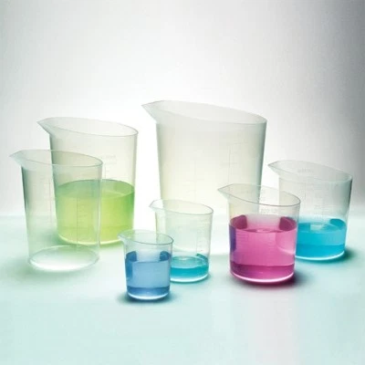 EDU-TOYS 7er Set Messbecher 50-1000ml Experimentierzubehör stapelbar