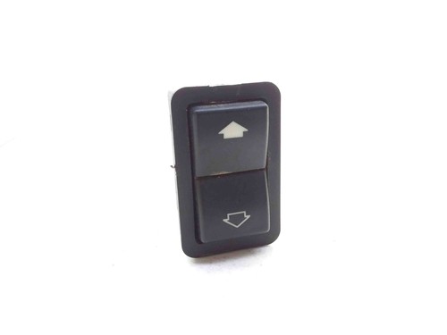 BMW 5 Touring E39 Schalter für Fensterheber hinten links 8368974 3.00 13536059
