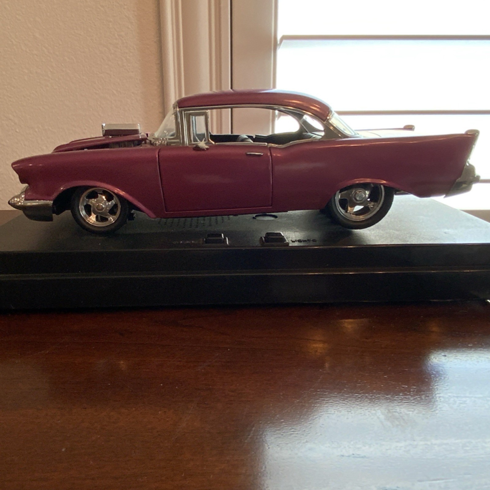 Ertl 1:18 Diecast Chevrolet Bel Air Purple Car 1957 Model Opening Doors