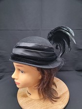 Vintage 1950's Velvet Womens Hat With Netting And Feather Detail Size Med
