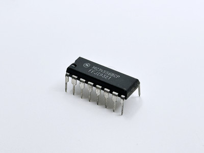 4PCS MC14556BCP Motorola Dual Binary to 1-of-4 Decoder Demultiplexer DIP-16
