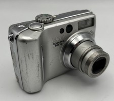 Cámara digital Nikon Coolpix 5900 5,1 MP - plateada