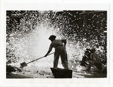 Type 1 Associated Press Steelworker Blast Furnace Sparks Industrial Press Photo