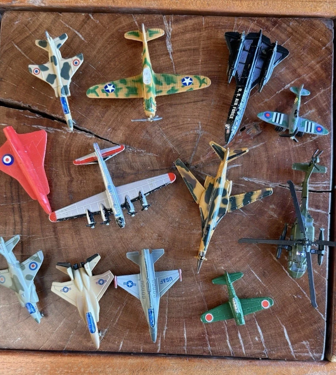 Preços baixos em 1:6 Aviões de brinquedo em metal fundido militar