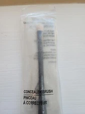 AVON Ergonomic Concealer Brush New & Sealed. Free Shipping 