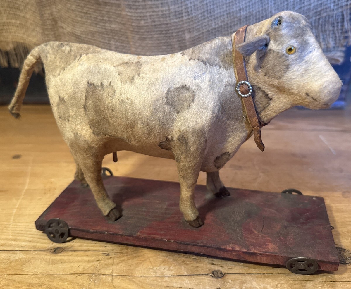 ANTIQUE VINTAGE GERMANY COW BULL STEER ON WHEELS PULL TOY FOLK ART