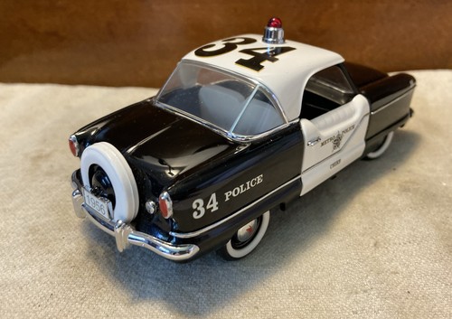Franklin Mint 1956 Nash Metropolitan "Metro Police Chief" 1:24 Diecast Replica - Picture 5 of 8