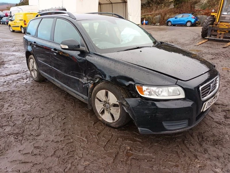 VOLVO V50 S D D D D BARRA ANTIVUELCO TRASERA 30714777 Foto 2 de 4