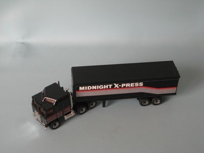 Matchbox Convoy Kenworth Cabover Midnight X-Press Box Truck CY-8 Box Truck