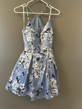 B. Darlin Prom Dress Womens Junior Size 7/8 Shiny Floral Sweetheart Neck Laced