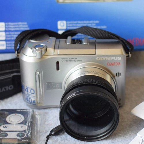 Olympus C-750 4mp Ultra Zoom Digital Camera Silver Tested w/ XD Card Tested