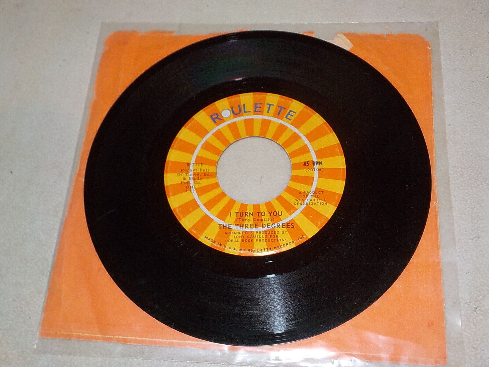 THE THREE DEGREES Vinyl 45 Record "I Turn To You / Trade Winds"  RE11296