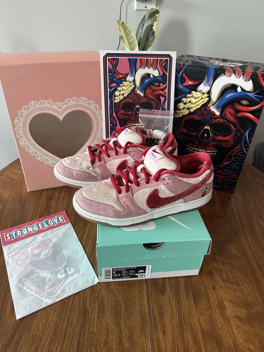Size 9 - Nike Dunk Low SB Special Box x StrangeLove Valentines Day 2020