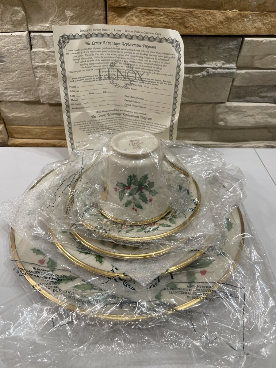 Lenox Holiday Dimension Fine China 5 Piece Place Setting 24kt Gold