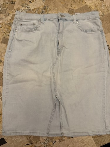 Banana Republic Light Wash Blue Denim Pencil Skirt Womens Size 16 Knee Length