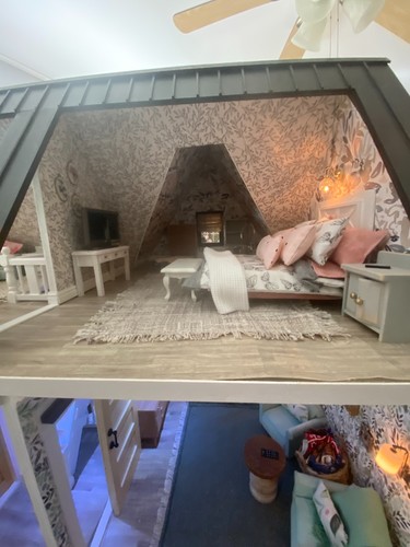 Real Good Toys Wooden Victorian 1:12 Dollhouse Assembled and deocrated - Picture 6 of 19