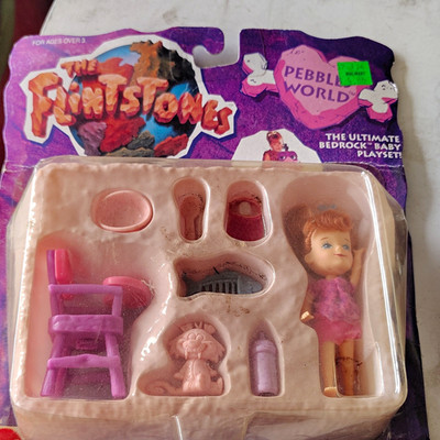 Mattel The Flintstones Pebbles' World Ultimate Bedrock Baby Playset 1993