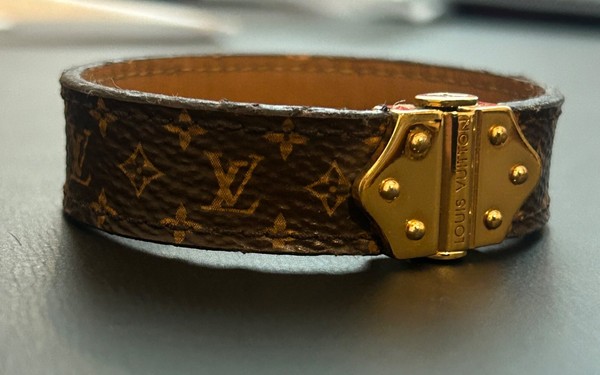 Louis Vuitton Keep It Bracelet Monogram (Gold Hardware)