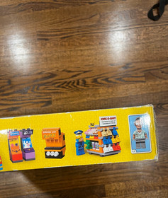 LEGO The Simpsons: Kwik-E-Mart (71016) Brand New In Factory Sealed Imperfect Box