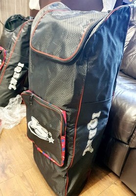 Cricket Kit Tasche Iqbal Sport schwarz rot - Profi Cricket Ausrüstung Reisetasche