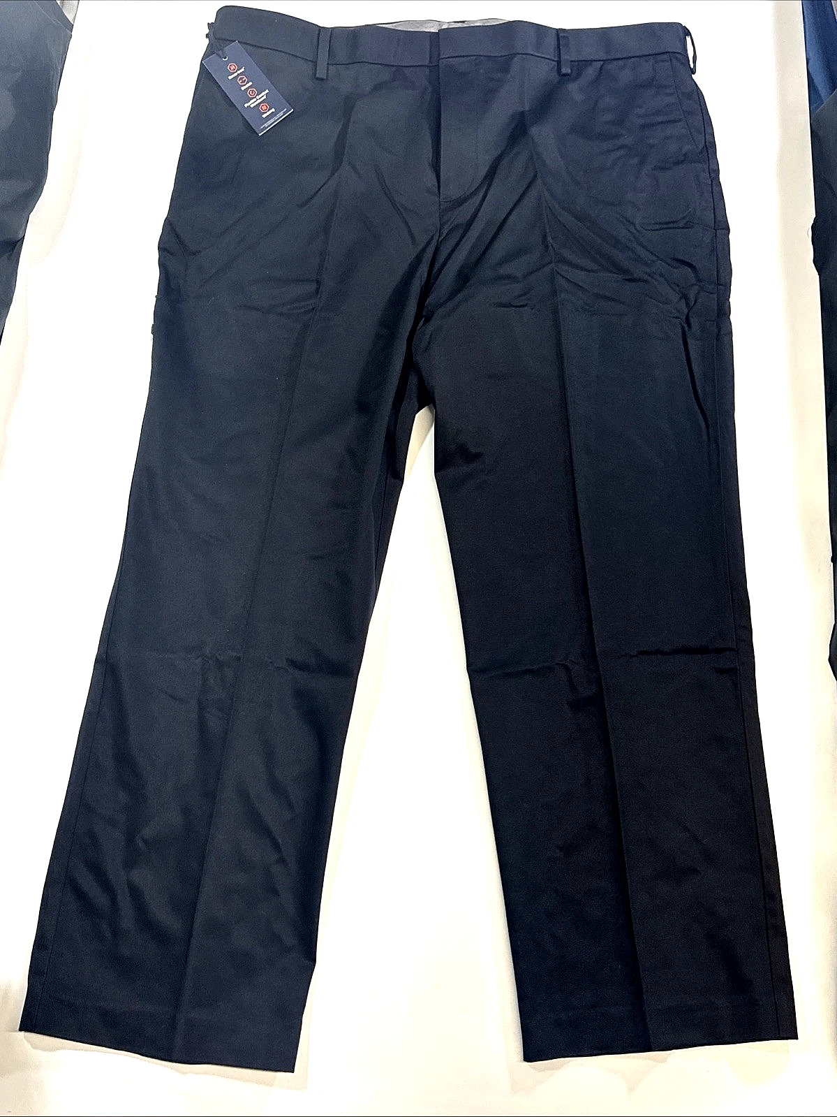 Dockers Men’s Signature Khaki Pants Black Classic Fit Flex Comfort Waistband
Opens in a new window o