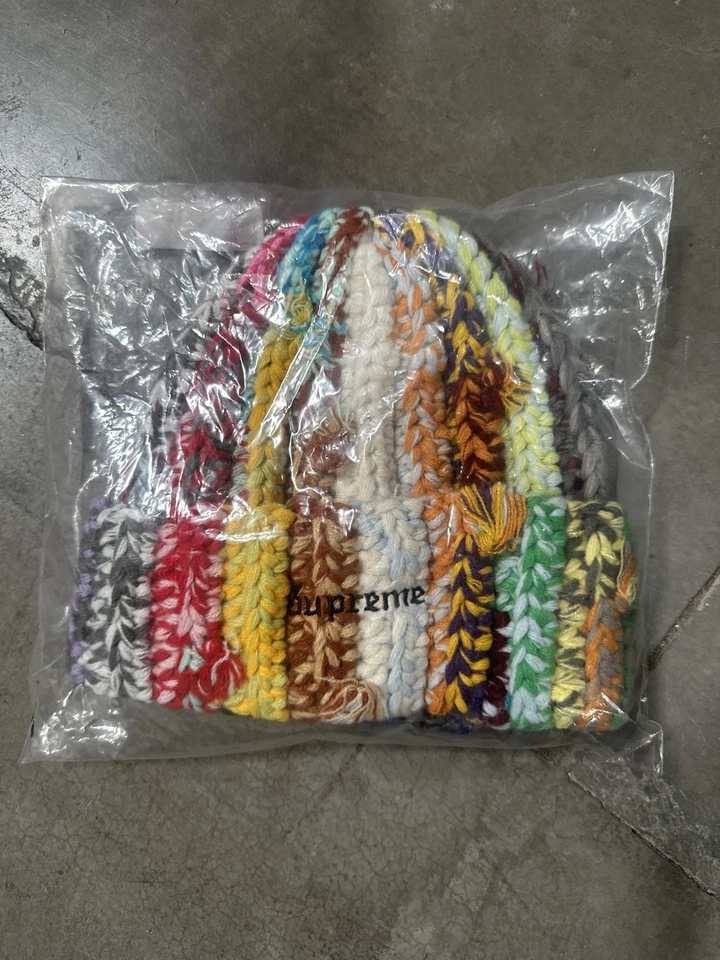 NOVO Gorro Supreme Amarrado à Mão FW23 Multicolorido AUTÊNTICO - Imagem 3 de 4