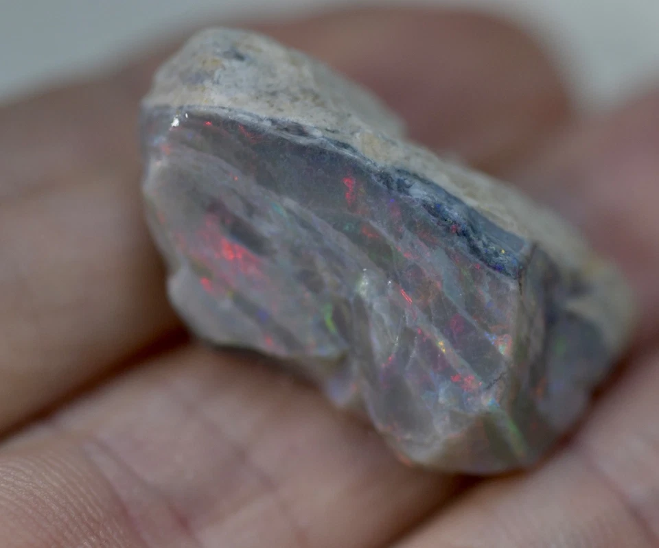 AUSTRALIAN ROUGH BLACK OPAL BRIGHT REDS THICK SKINN TO SKINN COLOR 29ct VIDEO - image 2 of 4