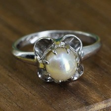 Size 6, vintage Sterling silver handmade ring, 925 silver with freshwater pearl