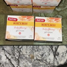 Burt's Bees Truly Glowing Gel Skin Cream 1.8 oz Hydrate Glow Complex 2 Pc.