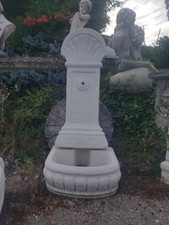 FONTANA A COLONNA DA GIARDINO IN CEMENTO E POLVERE DI MARMO GIGLIO