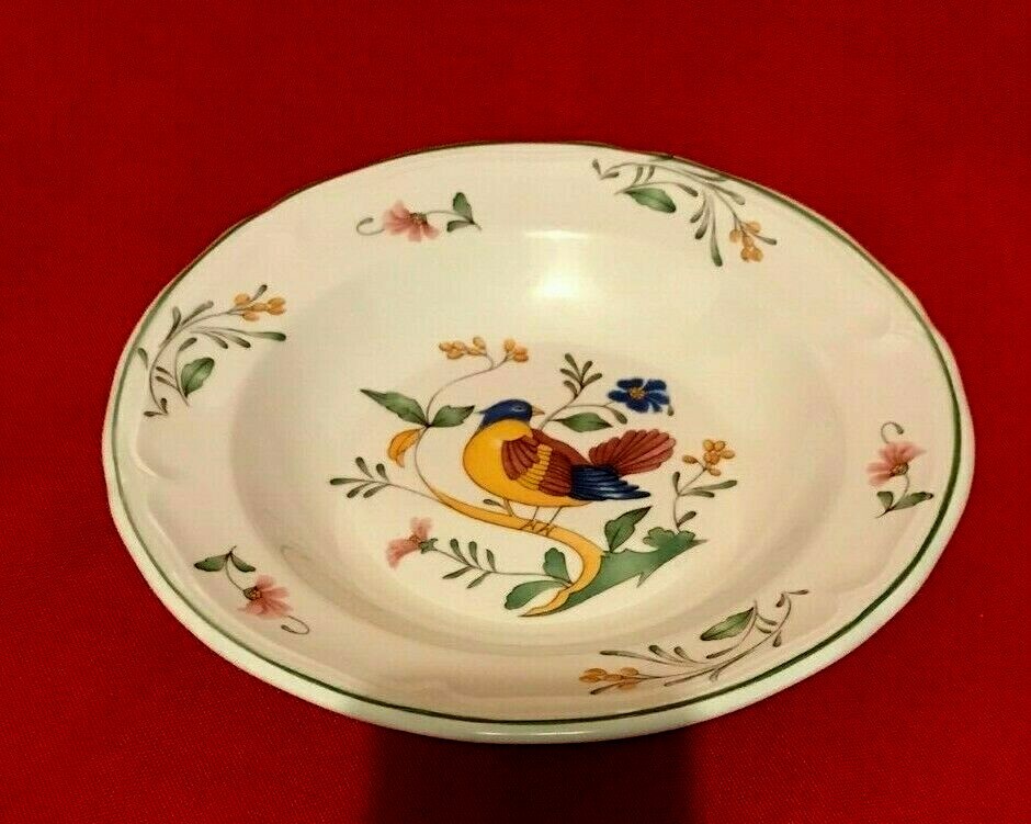 Quadrifoglio Ceramica Made in Italy Bird with Green Trim Rimmed