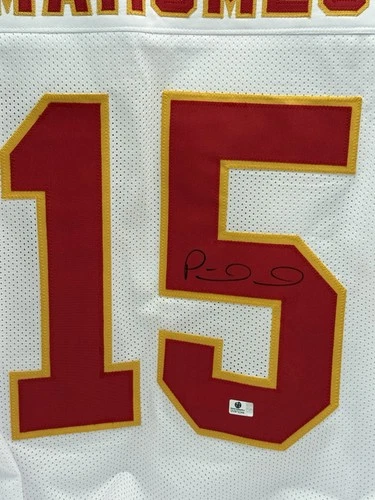 Patrick Mahomes Signed #15 Kansas City Chiefs NFL Jersey GA COA MVP 3x SB Champ