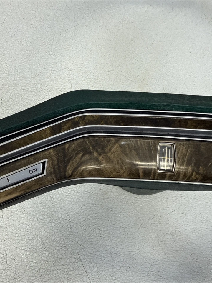 Volante Lincoln Continental Town Car 1976-1977 con almohadilla de bocina OEM verde jade Foto 3 de 4
